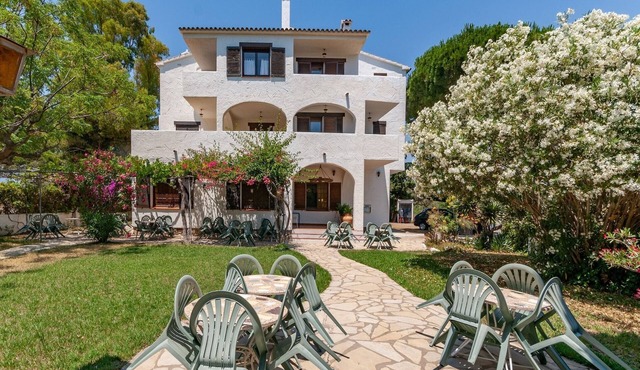 Apartment in Mont-Roig near the Bay