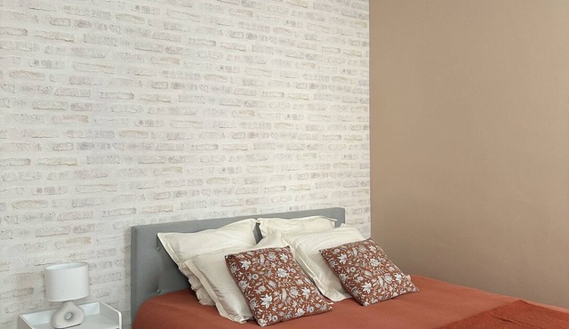 Apartment In Nevers Centre Calm & Warm