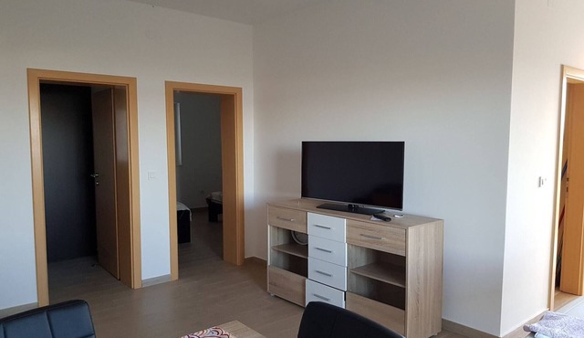 Apartment in Nevidane near White Mountains