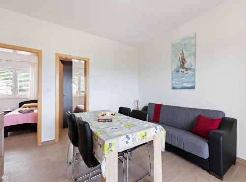 Apartment in Nevidane near White Mountains