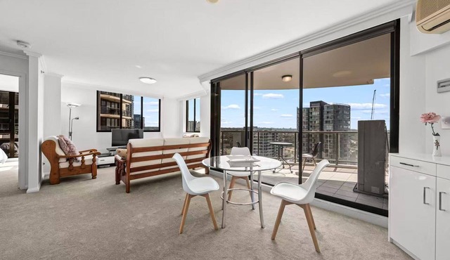 APARTMENT IN PARRAMATTA