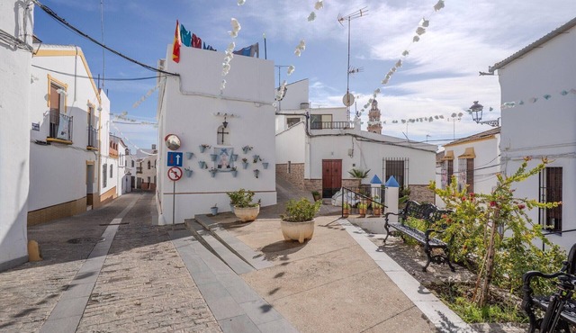Apartment in Peñaflor with Charming Patio