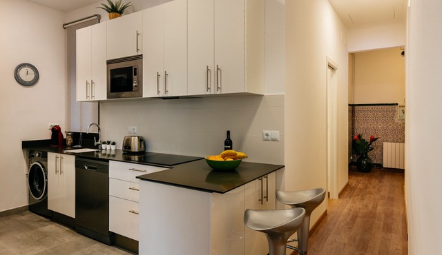 Apartment in Plaza Sagrada Familia