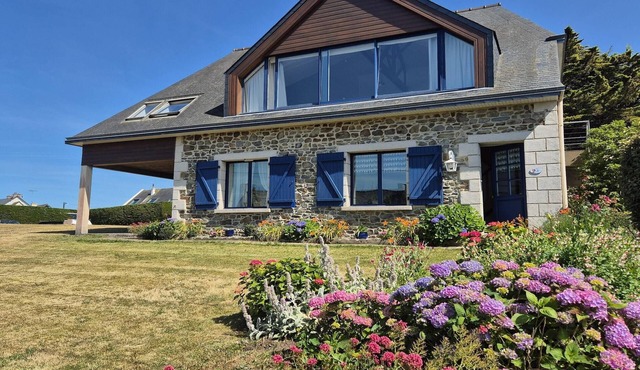 Apartment in Pordic near Sandy Beach