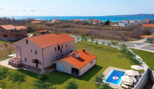 Apartment in Privlaka with Seaview, Balcony, Air condition, WIFI (3598-1)