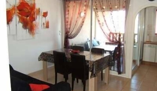 APARTMENT IN RESIDENCE IN SAINT CYPRIEN