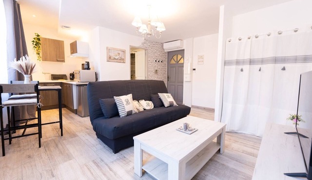 Apartment In Riez With Kitchen, Fireplace/Heating, Laundry