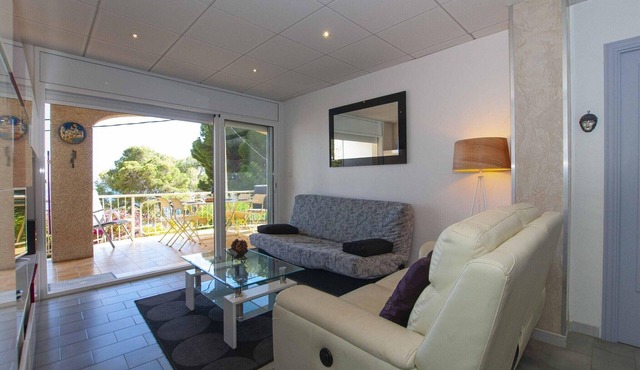 Apartment in Roses with Sea Views & Pool