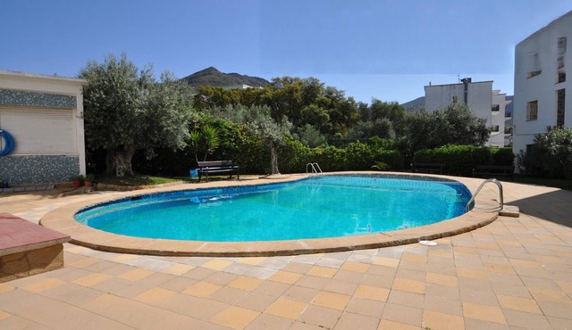 Apartment in Roses with Sea Views & Pool