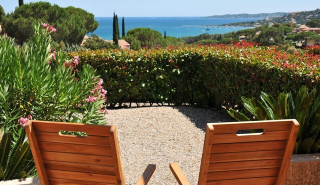 Apartment in Sainte Maxime with sea view, sleeps 4, sandy beach 300 m'away