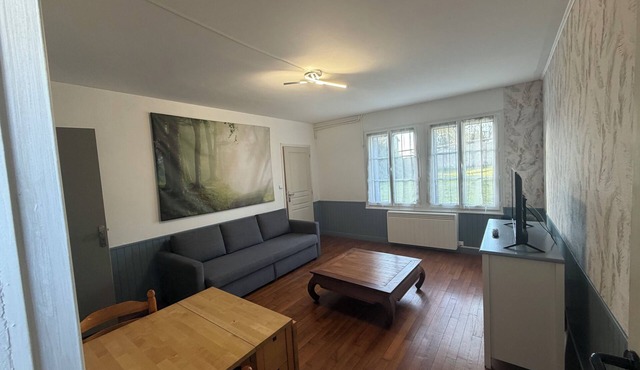 Apartment in saint savin near shops