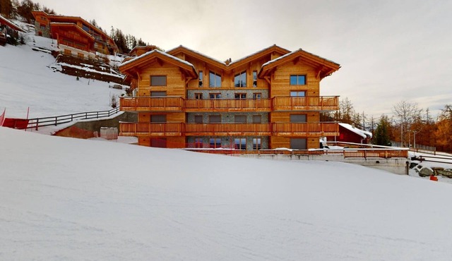 Apartment in Ski In Ski Out location