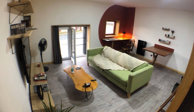 Apartment in the heart of the village with all amenities and the Gaillac vineyards