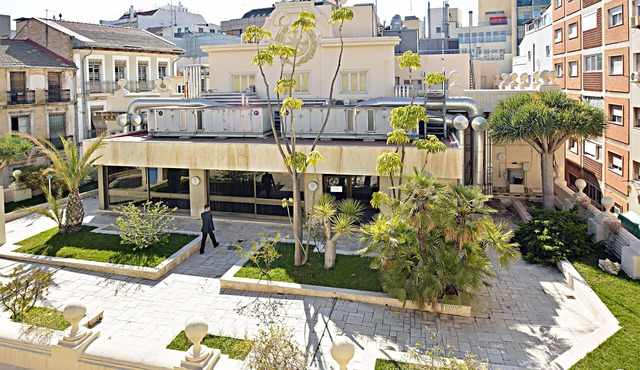 Apartment in the center of Alicante and 150m from the promenade