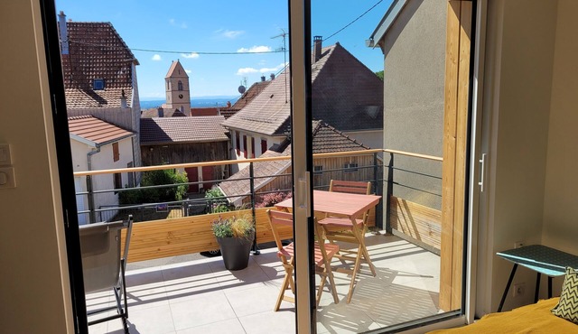 Apartment in the heart of the Village with terrace