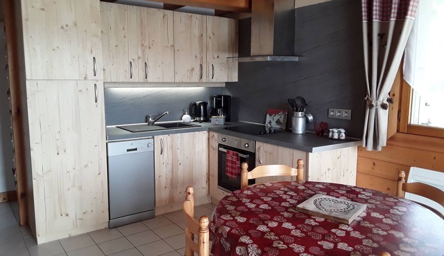 Apartment in the owner's chalet in CREST-VOLAND