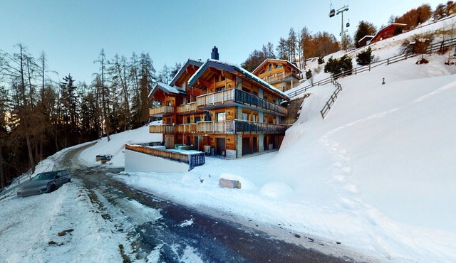 Apartment in Veysonnaz with Ski-In/Ski-Out