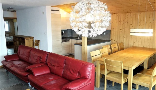 Apartment in Veysonnaz near Cable Car
