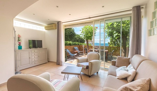 - Apartment in Villa on the beach