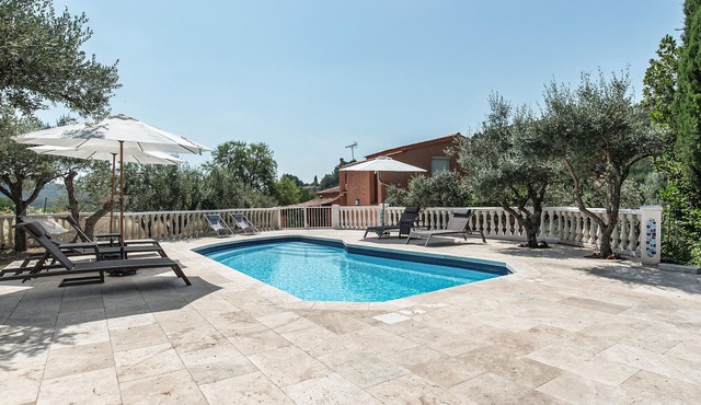 Apartment in villa with pool