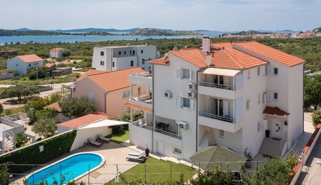 Apartment in Vodice with Seaview, Terrace, Air condition, WIFI (94-11)