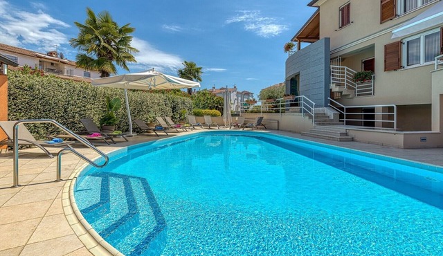 Apartment Irena A1 with Pool - Mali Maj