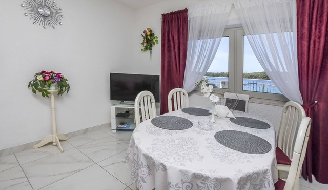Apartment Iryna (27201-A1) - Rogoznica