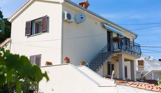 Apartment Iva close to beach