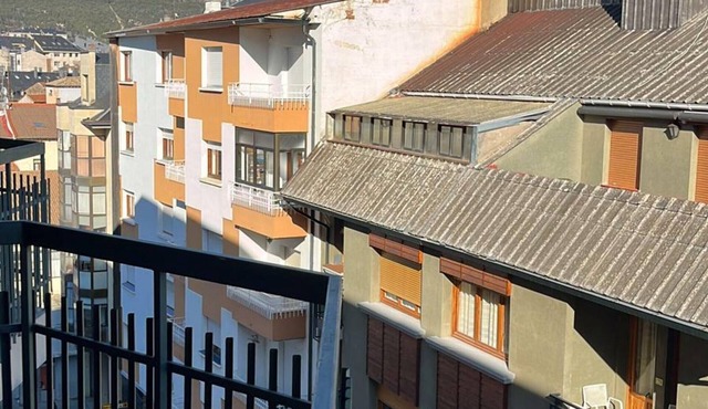 Apartment Jaca, 4 bedrooms, 8 persons