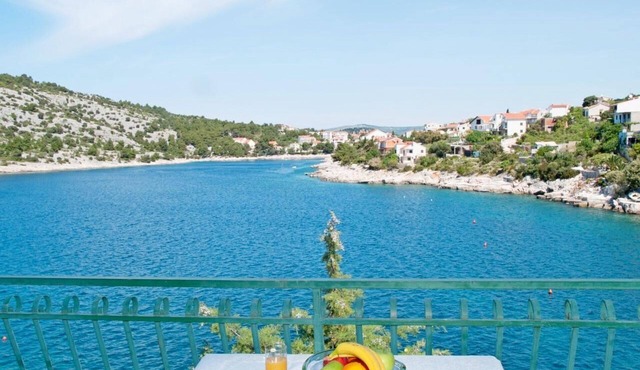 Apartment Jelka (57781-A1) - Razanj