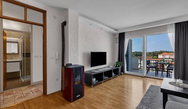 Apartment Josip (10677-A1) - Makarska