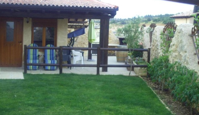 Apartment 'Julia Loft Buhardilla' with Mountain View, Wi-Fi and Air Conditioning