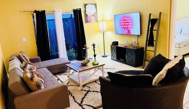 Apartment just 7 minutes drive to Aventura Mall