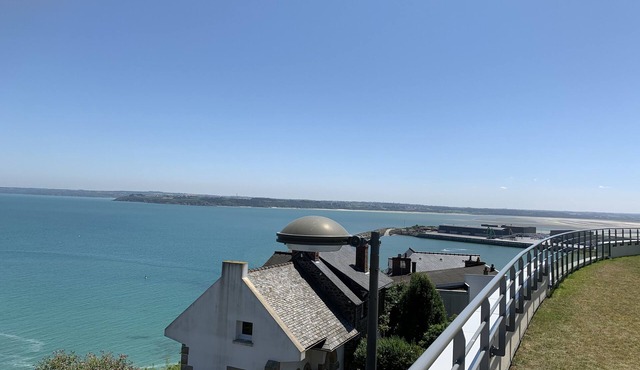 Apartment KENED sea view