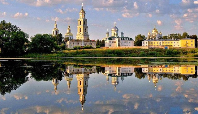 Apartment Komsomolskaya 9