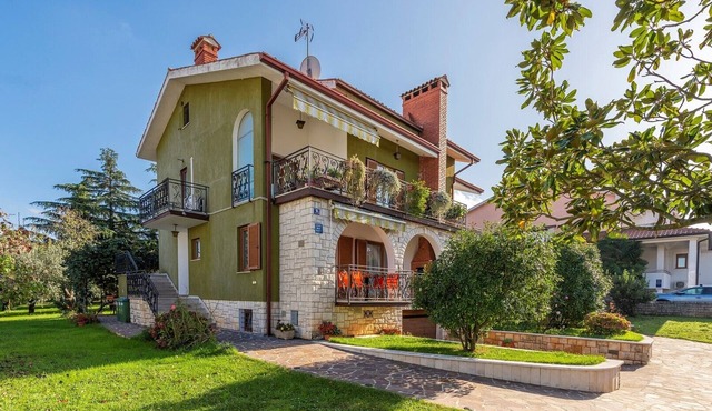 Apartment Kristina II with Balcony