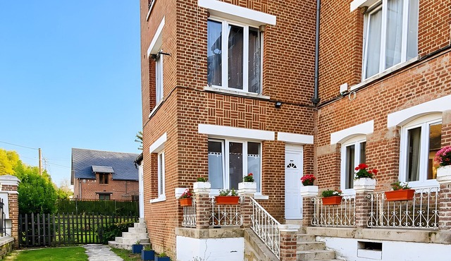 Apartment 'L'échappée Verte En Thiérache' with Private Garden and Wi-Fi