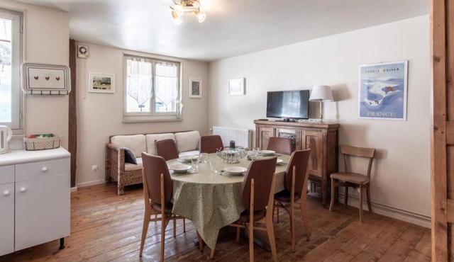 Apartment 'L'Ancolie' with Mountain View, Shared Terrace and Wi-Fi