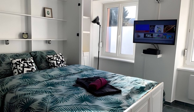Apartment "L'Atelier - Near Train Station" with Wi-Fi