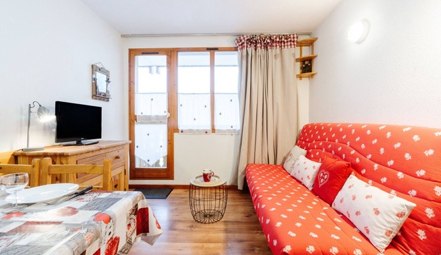 Apartment "L'Edelweiss" with Mountain View and Balcony