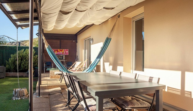 Apartment 'L Évasion' with Private Terrace and Wi-Fi