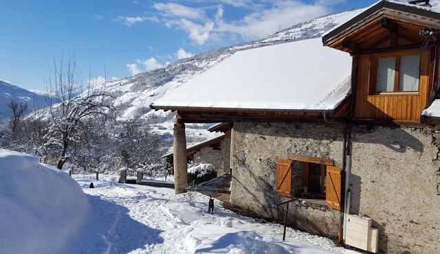Apartment located in an authentic village at the foot of large ski resort