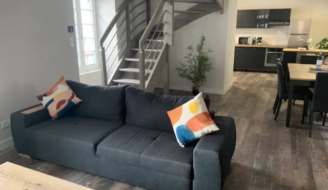 APARTMENT LES ANGES BEARNAIS 2, located in a medieval village