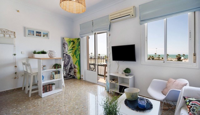 Apartment 'La Barca' with Shared Terrace, Wi-Fi and Air Conditioning