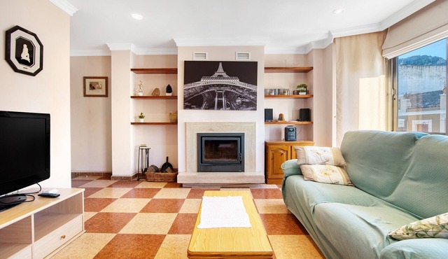 Apartment 'La Bodegueta' with Private Terrace, Wi-Fi and Air Conditioning