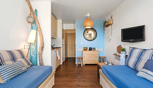 Apartment 'La Boheme' with Shared Pool, Private Terrace and Shared Garden