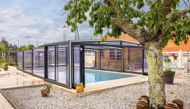 'Apartment La Chênaie Parentis' close to the Sea with Shared Pool & A/C