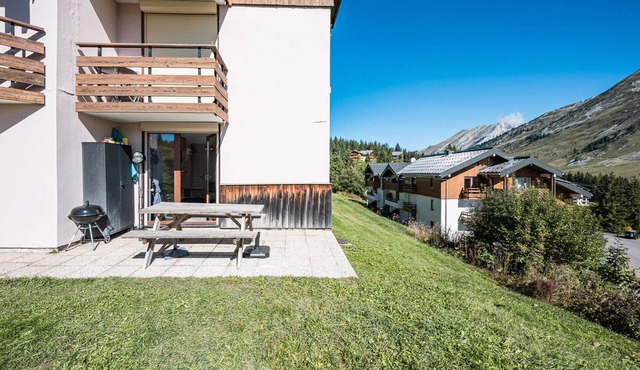 Apartment 'La Cabane De Merdassier' with Balcony and Wi-Fi