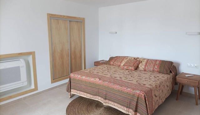 Apartment 'La Teja 8' with Mountain View, Wi-Fi and Air Conditioning