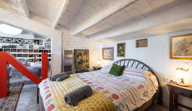 Apartment 'La Fabriqueta Loft' with Mountain View, Wi-Fi and Air Conditioning